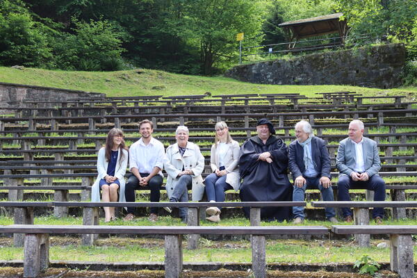 Foto derBeteiligen der Pressekonferenz auf der Waldb&uuml;hne Stolberg